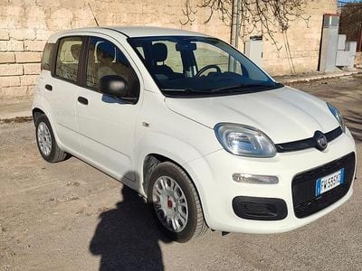 Usata Fiat Panda Lounge 69 CV (50 kW) 2019 Bianco Utilitaria