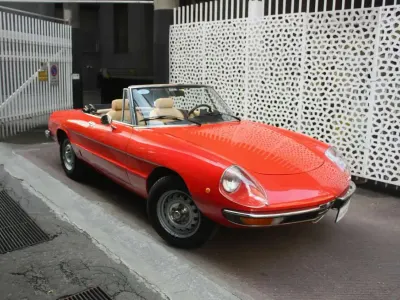 Usata Alfa Romeo Spider 128 CV (94 kW) 1984 Rosso Cabrio