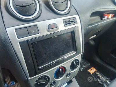 Usata Ford Fiesta 68 CV (50 kW) 2007 Berlina