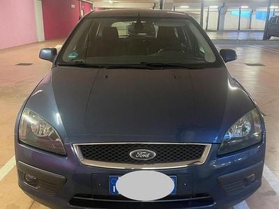 Usata Ford Focus Zetec 101 CV (74 kW) 2006 Blu/azzurro Station wagon
