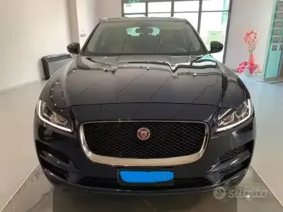 Usata Jaguar F-Pace 180 CV (132 kW) 2017 Blu SUV