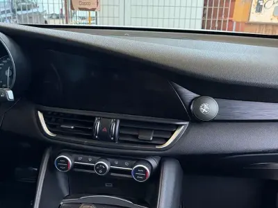 Usata Alfa Romeo Giulia 180 CV (132 kW) 2017 Bianco Berlina
