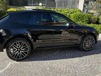 Gebraucht Porsche Macan 265 PS (194 kW) 2021 Schwarz SUV