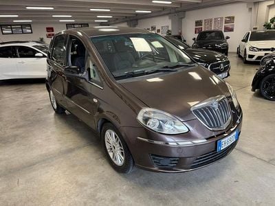 Usata Lancia Musa Platinum 95 CV (69 kW) 2012 Grigio Monovolume