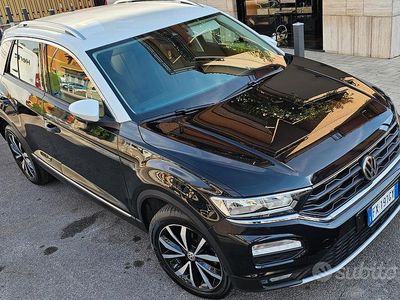 Usata VW T-Roc 116 CV (85 kW) 2019 Nero SUV