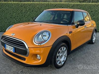 Usata Mini ONE 74 CV (54 kW) 2015 Arancione Utilitaria