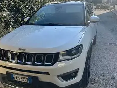Usata Jeep Compass Limited 140 CV (102 kW) 2019 Bianco SUV