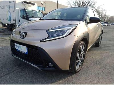 Usata Toyota Aygo X Lounge 72 CV (52 kW) 2022 Beige SUV