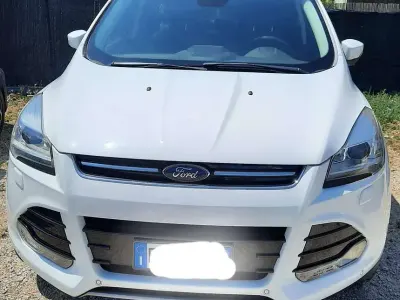 Usata Ford Kuga Titanium 120 CV (88 kW) 2016 Bianco SUV