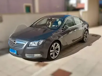 Begagnad Opel Insignia Cosmo 160 HK (117 kW) 2009 Grå Sedan
