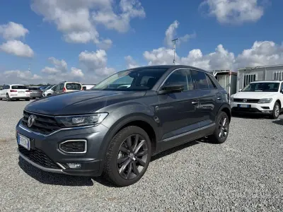 Usata VW T-Roc 150 CV (110 kW) 2018 Grigio SUV