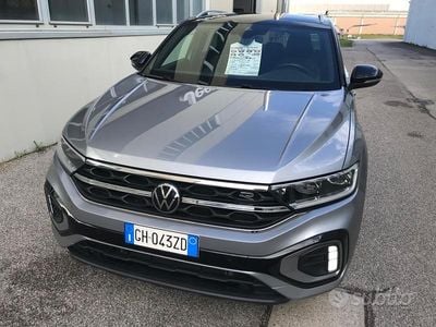Usata VW T-Roc R-line 150 CV (110 kW) 2022 Grigio SUV