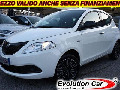 Usata Lancia Ypsilon S 69 CV (50 kW) 2023 Bianco Utilitaria