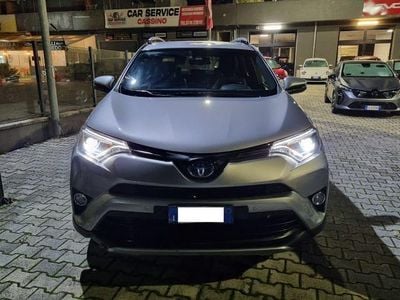 Usata Toyota RAV4 Hybrid Style 2017 Argento SUV
