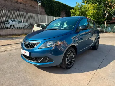 Usata Lancia Ypsilon Gold 69 CV (50 kW) 2022 Blu Utilitaria