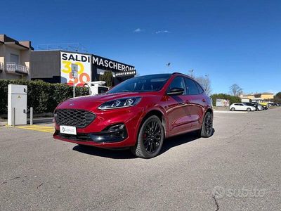 Usata Ford Kuga ST-Line X 190 CV (139 kW) 2023 Rosso SUV