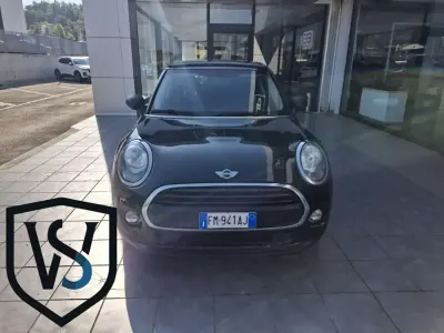 Usata Mini One D Business 95 CV (69 kW) 2017 Nero Utilitaria