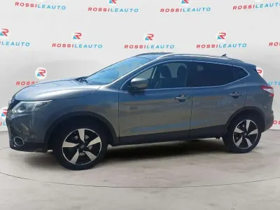 Usata Nissan Qashqai Tekna 110 CV (80 kW) 2015 Grigio SUV
