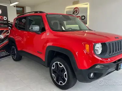 Usata Jeep Renegade Trailhawk 170 CV (125 kW) 2015 Rosso SUV