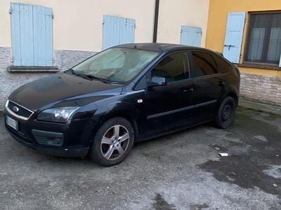 Usado Ford Focus 90 HP (66 kW) 2006 Sedan