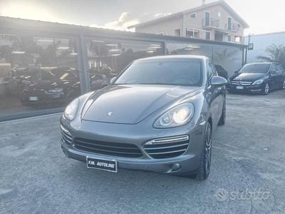 Usata Porsche Cayenne 244 CV (179 kW) 2012 Grigio SUV