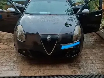 Usata Alfa Romeo Giulietta 82 CV (60 kW) 2012 Nero Utilitaria