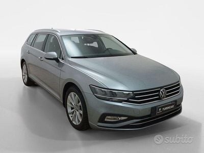 Usata VW Passat Business 150 CV (110 kW) 2022 Grigio Station wagon