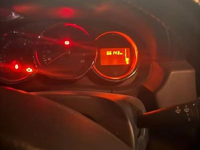 Usata Dacia Duster 110 CV (80 kW) 2015 Nero SUV