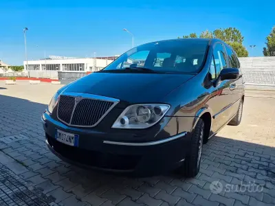 Käytetty Lancia Phedra