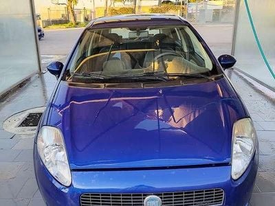 Usata Fiat Grande Punto Emotion 120 CV (88 kW) 2004 Blu/azzurro Utilitaria