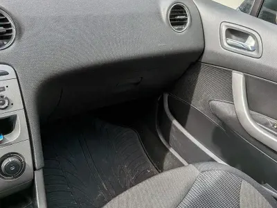 Usata Peugeot 308 112 CV (82 kW) 2008 Nero Berlina