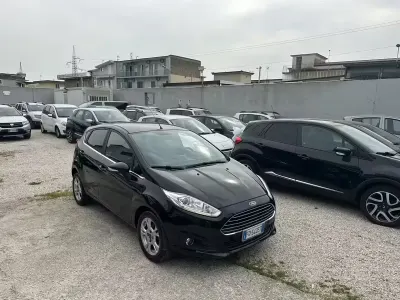 Gebraucht Ford Fiesta Titanium 95 PS (69 kW) 2016 Schwarz Kleinwagen
