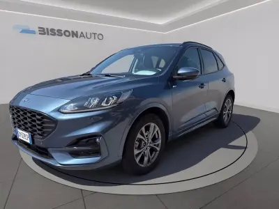 Usata Ford Kuga ST-Line 190 CV (139 kW) 2023 Chrome blue SUV