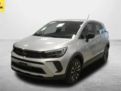 Usata Opel Crossland Elegance 110 CV (80 kW) 2024 Grigio SUV
