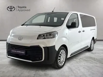 Usata Toyota Proace Verso Lounge 144 CV (105 kW) 2025 Bianco Station wagon