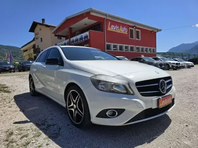 Usata Mercedes A180 Premium 122 CV (89 kW) 2013 Bianco Utilitaria