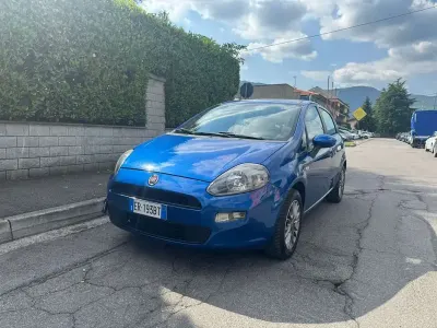 Usata Fiat Punto Racing 69 CV (50 kW) 2013 Blu Utilitaria