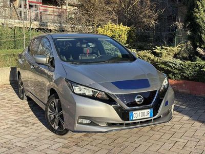 Usata Nissan Leaf Tekna 89 kW (122 CV) 2020 Grigio Utilitaria