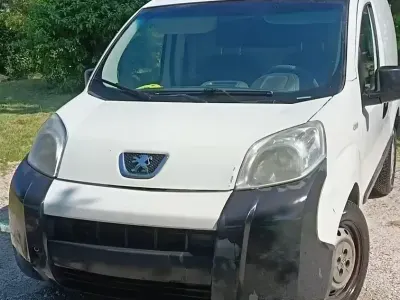 Usata Peugeot Bipper 68 CV (50 kW) 2010 Bianco Monovolume