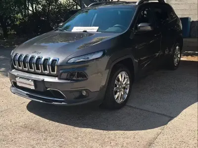 Usata Jeep Cherokee Limited 170 CV (125 kW) 2015 Grigio SUV