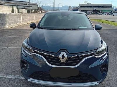 Usata Renault Captur Techno 94 CV (69 kW) 2024 Blu/azzurro SUV