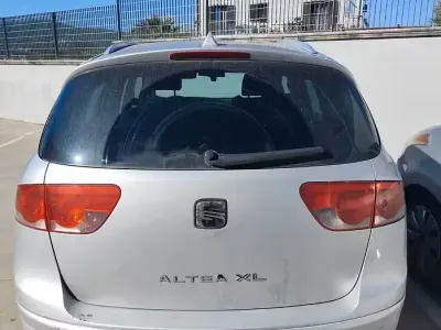 Begagnad Seat Altea XL 102 HK (75 kW) 2007 Grå Minibuss