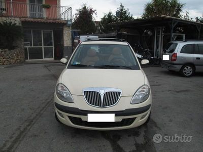 Usata Lancia Ypsilon 80 CV (58 kW) 2004 Beige Utilitaria