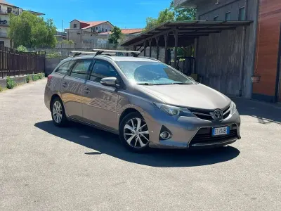 Usata Toyota Auris Sport 90 CV (66 kW) 2013 Beige Station wagon