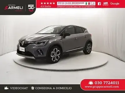 Usata Renault Captur Techno 101 CV (74 kW) 2023 Grigio SUV