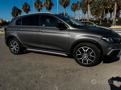 Usata Fiat Tipo Cross 101 CV (74 kW) 2020 Grigio Berlina