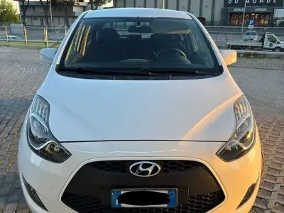 Usata Hyundai ix20 Classic 87 CV (63 kW) 2016 Bianco Utilitaria