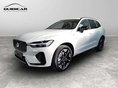 Nuova Volvo XC60 Plus 349 CV (256 kW) 2025 Christal white pearl SUV