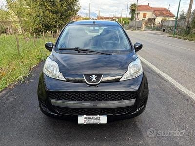 Usata Peugeot 107 68 CV (50 kW) 2010 Nero Utilitaria