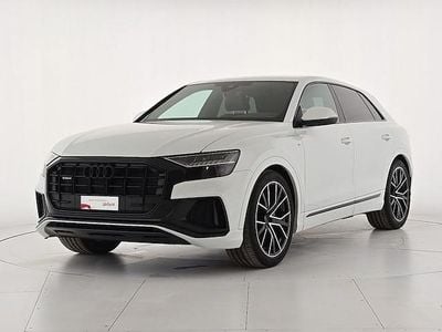 Usata Audi Q8 Sport 286 CV (210 kW) 2023 Bianco ghiaccio metallizzato SUV